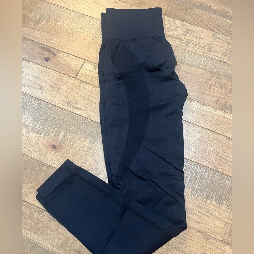 Black Leggings with Butt Scrunch